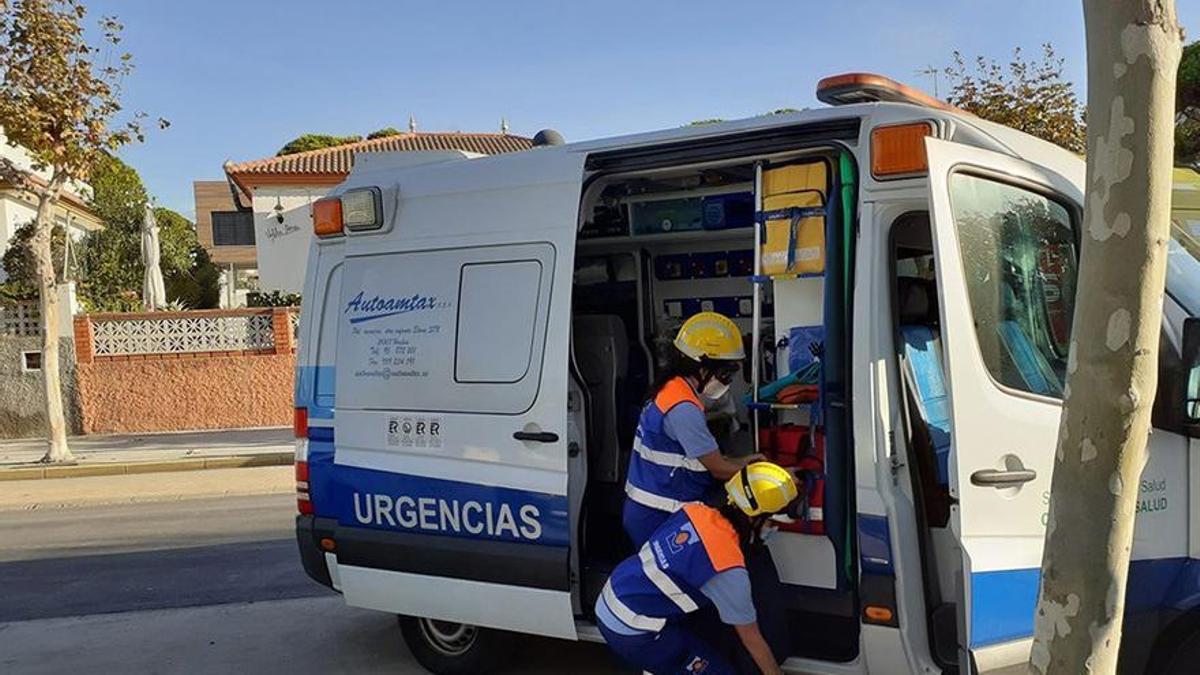 Tras el suceso acudieron los servicios sanitarios de Posadas y La Carlota.