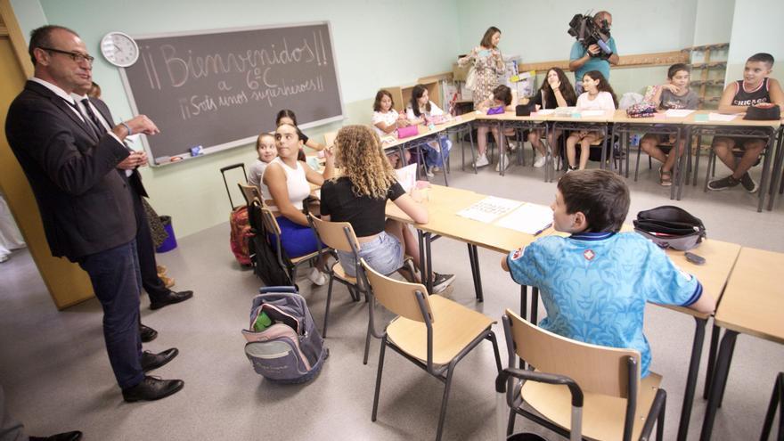 El nuevo curso arranca marcado por la falta de transporte escolar