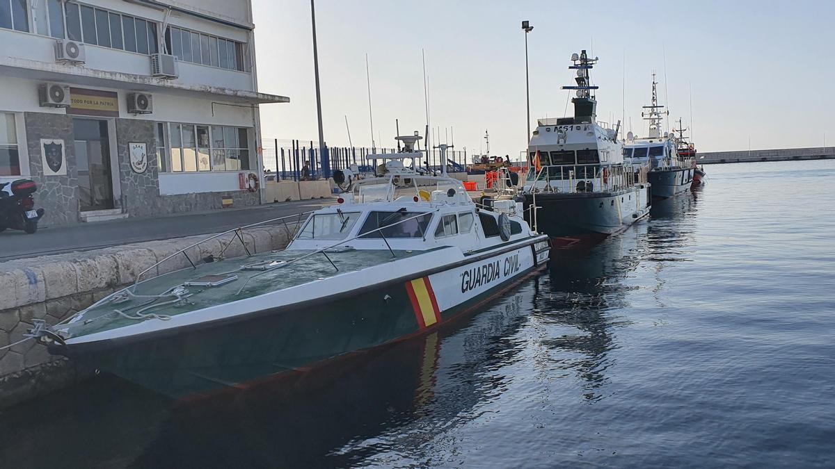 Las patrulleras del Servicio Marítimo de la Guardia Civil en su base de Alicante.