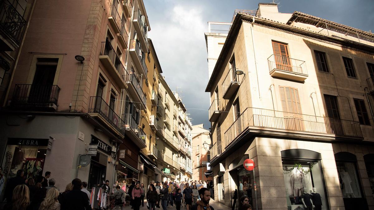 Carrer de Sant Miquel, al Centre Històric de Manresa