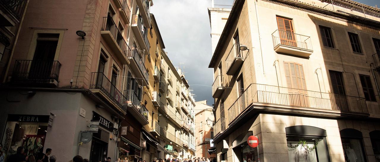 Carrer de Sant Miquel, al Centre Històric de Manresa