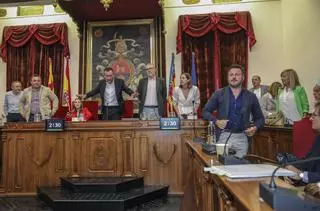 El PP ofrece al PSOE "dignificar" los sueldos de los ediles, seis dedicaciones exclusivas y dos parciales en Elche