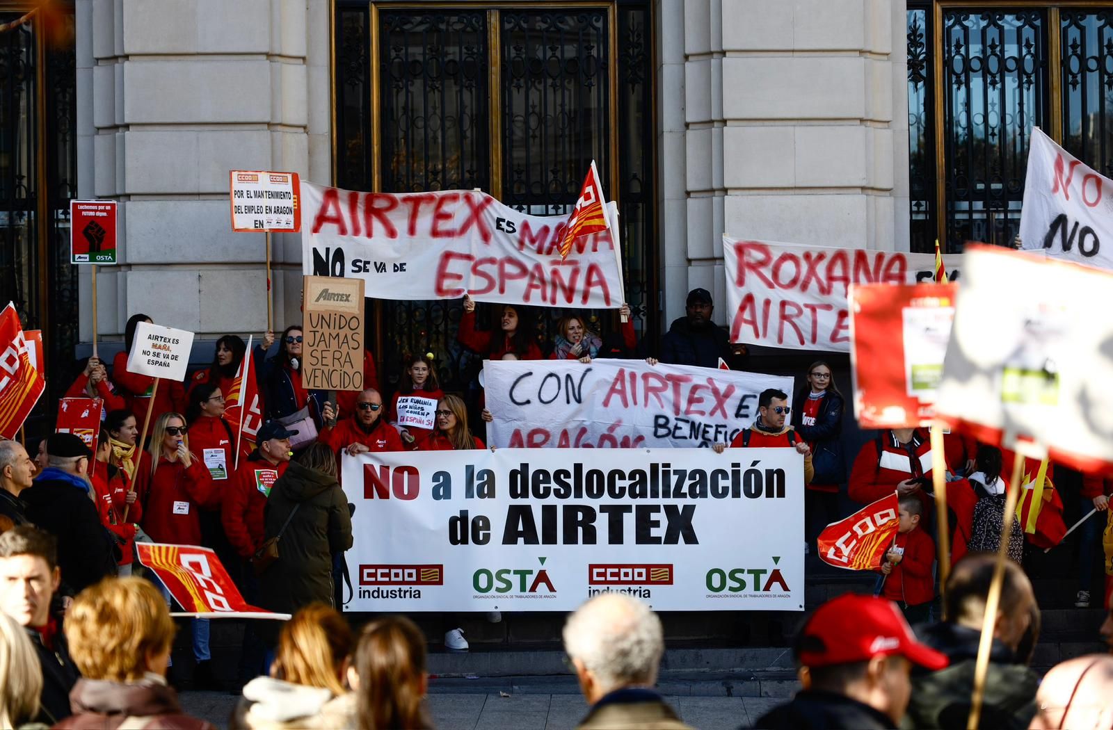 Protesta de los trabajadores de Airtex por su traslado a Rumanía