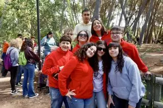 Miles de personas acompañan a Sant Vicent Ferrer en la tradicional rogativa en Llíria