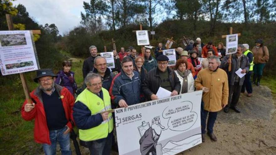 Concentración de la Federación de Vecinos Castelao en Monte Carrasco.  // Gustavo Santos