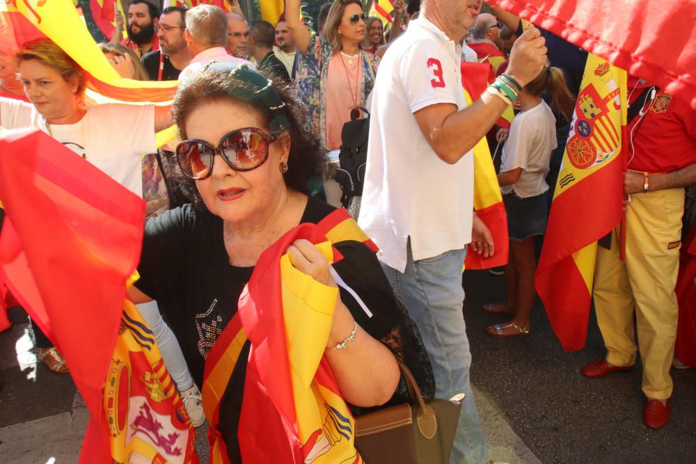 Cientos de malagueños protesta por el referéndum