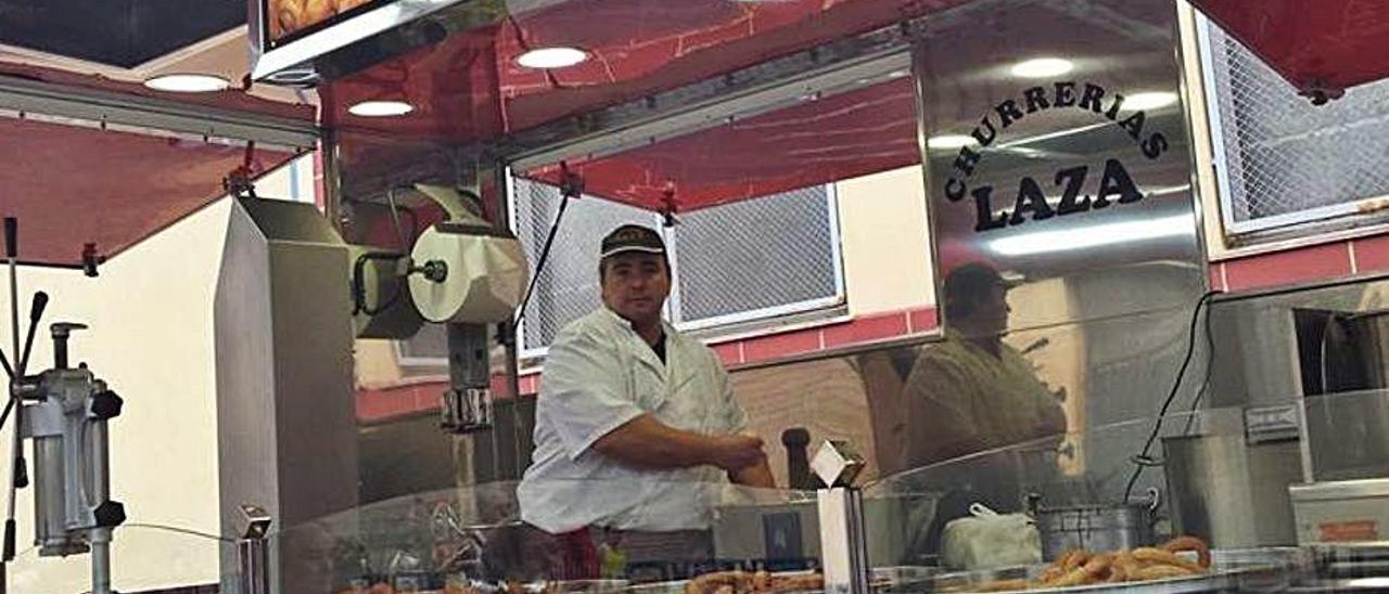 Niegan la venta de churros en el mercado tras 50 años