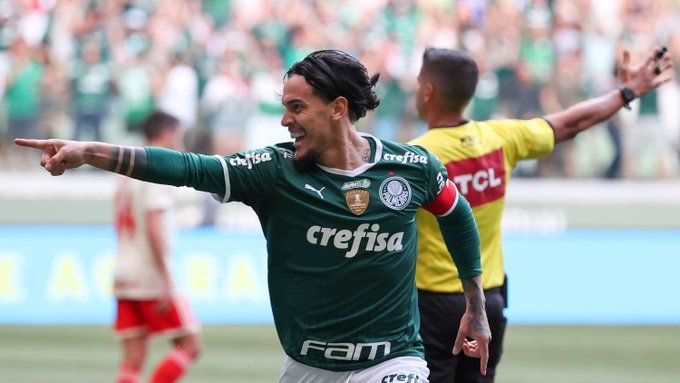 Gómez, tras marcar su gol, alcanza los 14 tantos en el campeonato