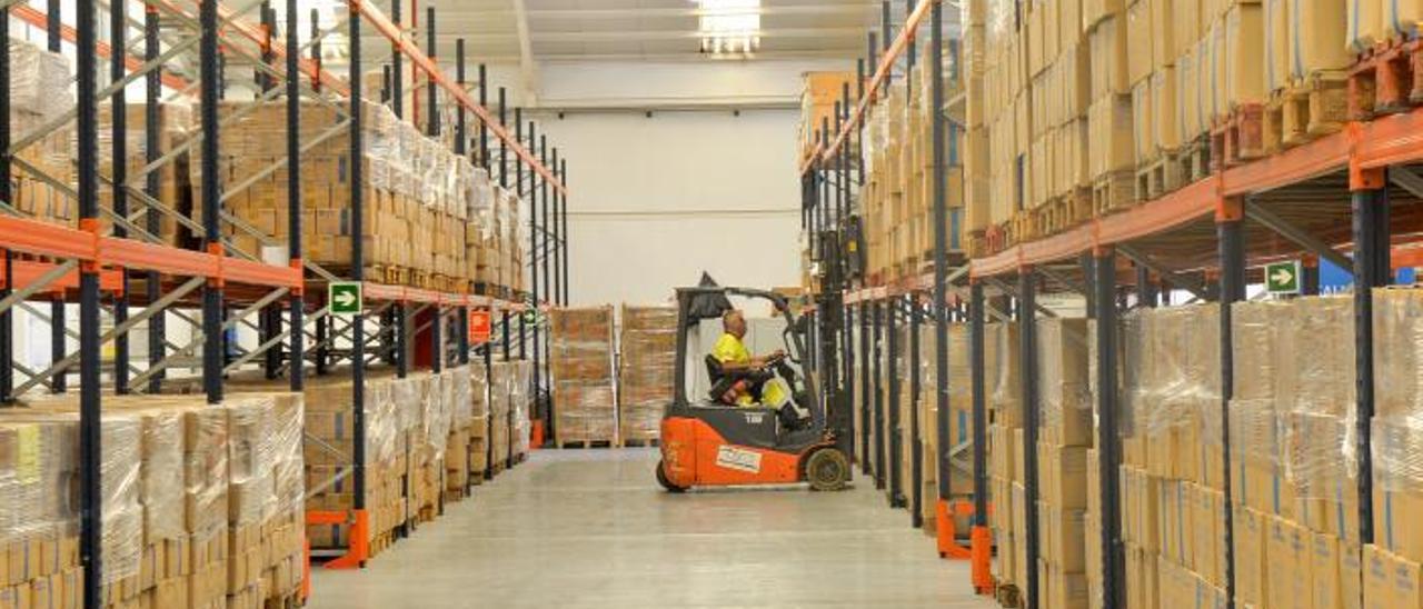 Centro logístico del Programa Mundial de Alimentos en el Puerto de Las Palmas. |