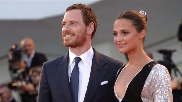 Alicia Vikander y Michael Fassbender planean boda en Eivissa