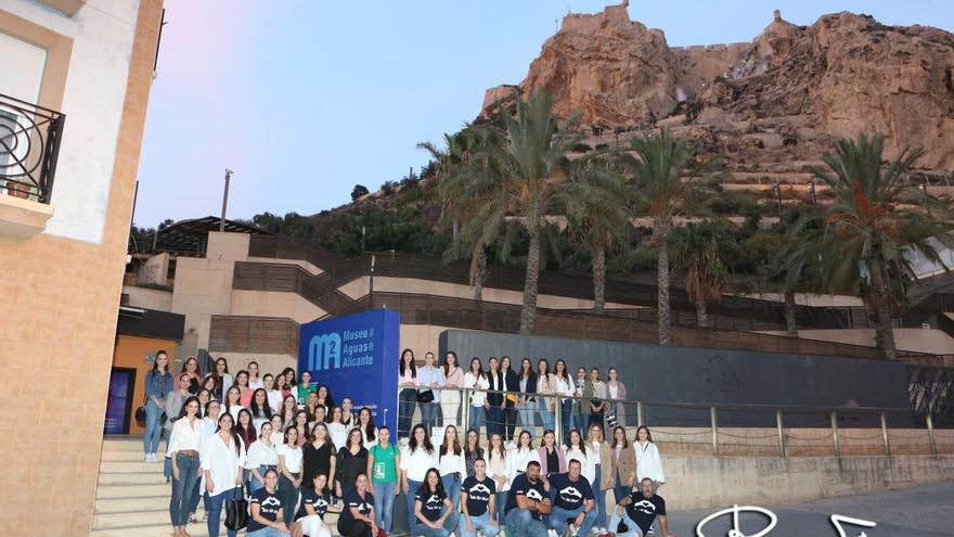 Las candidatas a Bellea del Foc de Alicante visitan el Museo del Agua