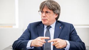 Sánchez Llibre es reuneix amb Puigdemont en ple debat del finançament