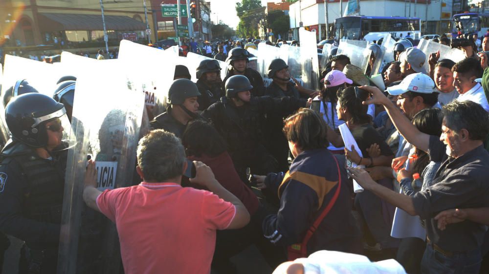 Tres muertos y más de 600 detenidos han dejado por ahora las protestas iniciadas hace cinco días en México por el alza de los combustibles, en las que el descontento ha dado paso a saqueos.