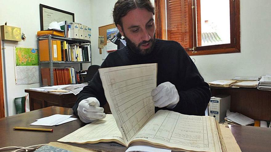 Antoni Quetglas, historiador y archivista municipal, investiga el origen de Águeda Campos.