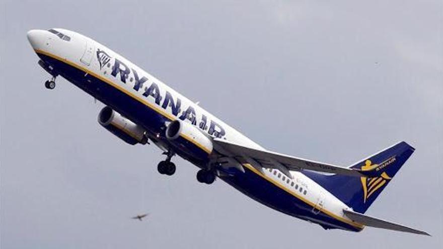 Ryanair anuncia dos nuevos vuelos entre Zaragoza y Santiago de Compostela