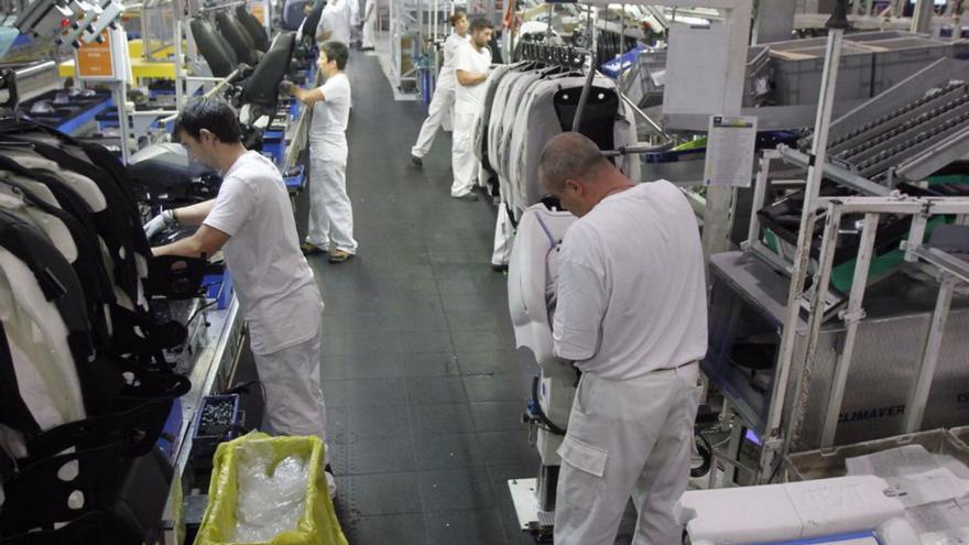 Trabajadores de la planta de Faurecia Asientos de Galicia.