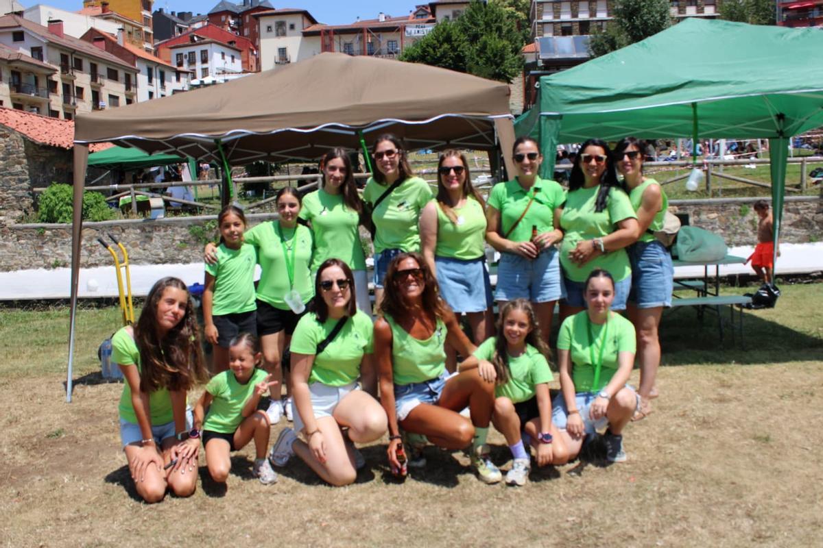 En imágenes: la romería del prao del molín preludia las fiestas del Carmen en Cangas En imágenes: la romería del prao del molín preludia las fiestas del Carmen en Cangas