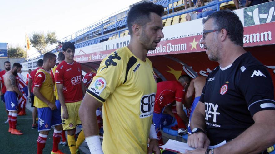 René és el porter titular del Girona contra el Lugo