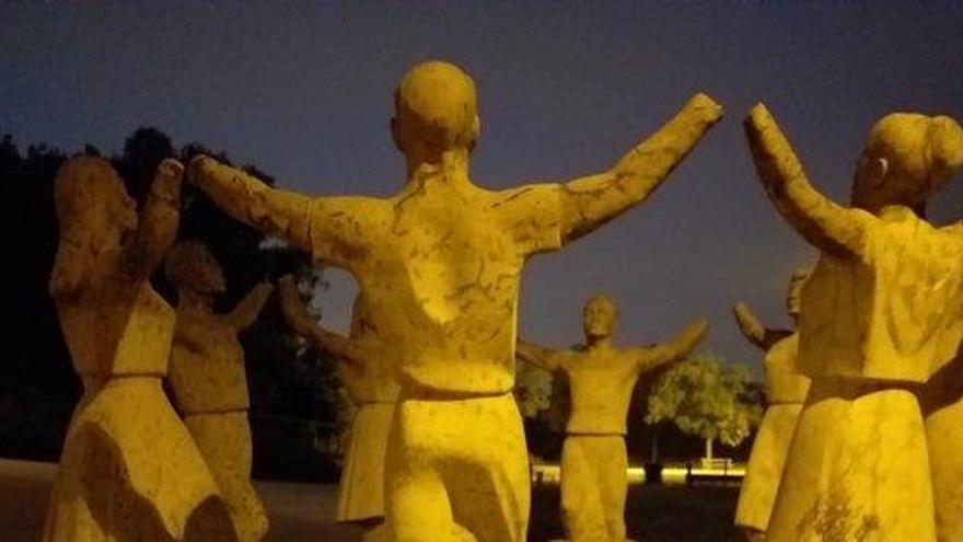 Mutilen el monument a la sardana a Barcelona