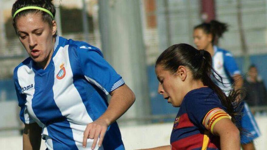 Nerea Valeriano amb el Barça B femení