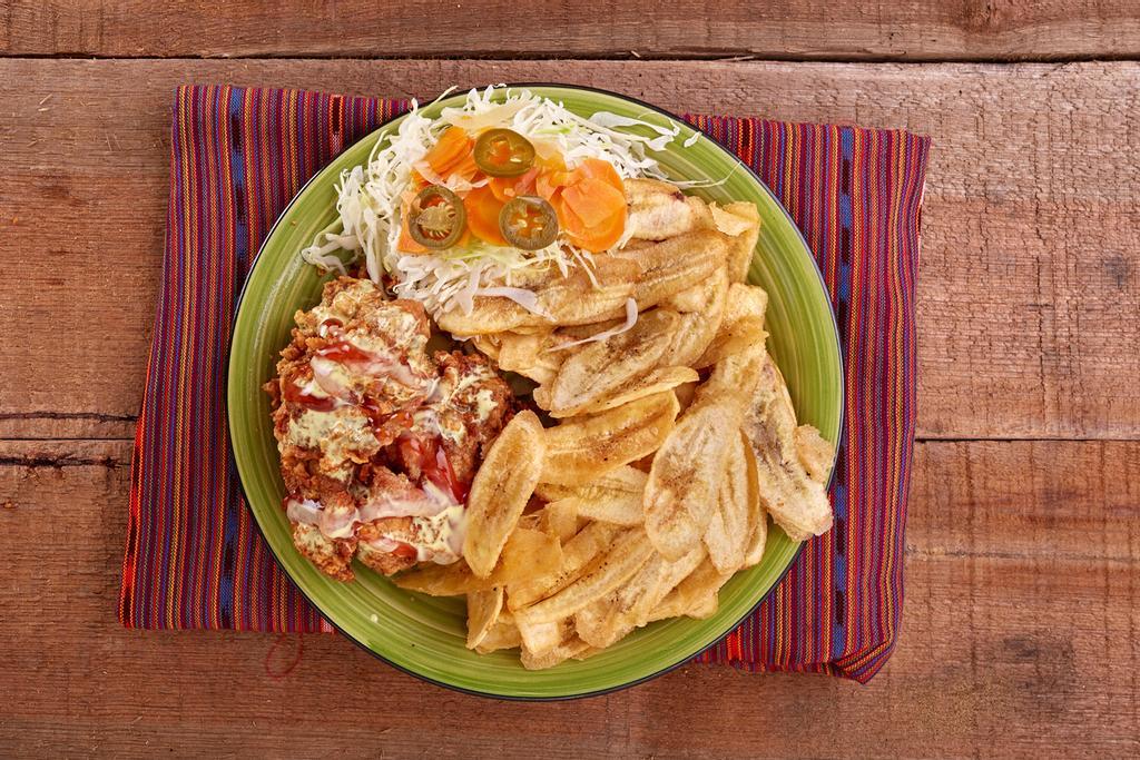 Pollo con tajadas, un imprescindible en Honduras.