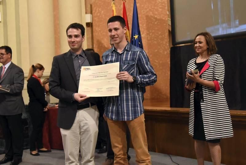 Imágenes de la ceremonia de premios por el Día de la Educación Aragonesa 2016