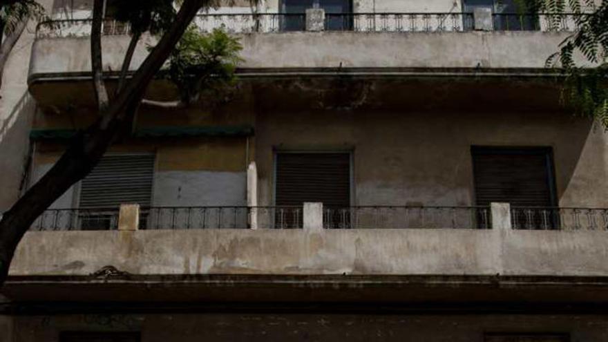 El edificio está en la avenida Catedrático Soler.