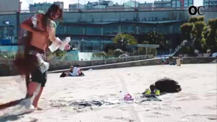 Una campaña municipal alerta sobre el uso de plásticos en las playas