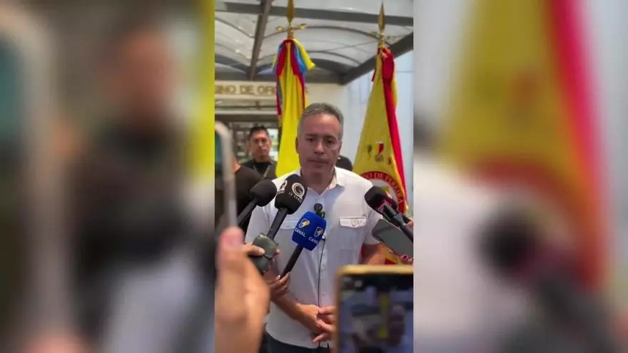El alcalde de Pereira decreta toque de queda y se emociona al hablar de las víctimas del terremoto en Colombia