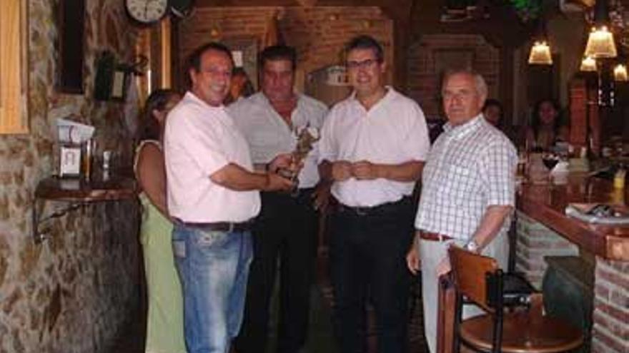 El bar El Arco gana el premio al mejor guiso