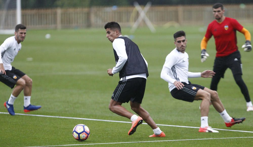 Entrenamiento del Valencia en Marlow