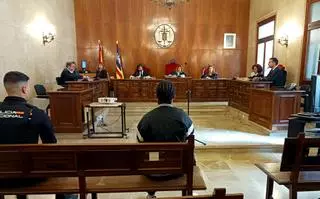 Acepta dos años y tres meses de cárcel por intentar matar a su pareja con un machete en Palma