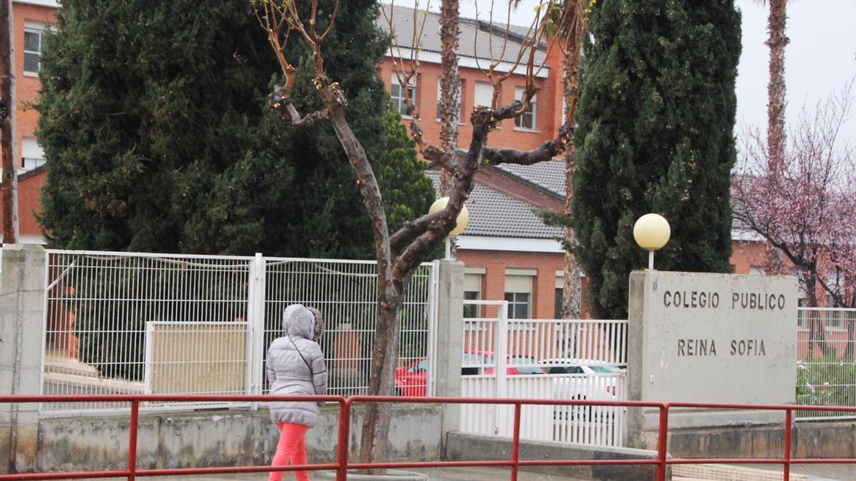 El colegio Reina Sofía de Petrer podría generar 99,55 kWp con las placas solares instaladas en su tejado.