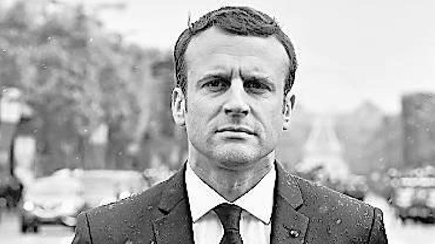 El Parlamento francés prohíbe a los diputados contratar a familiares