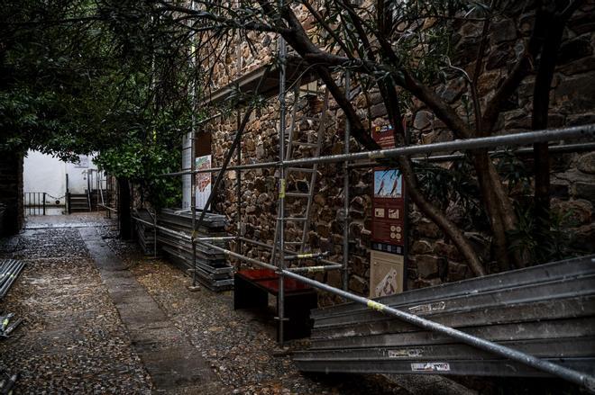 Galería | Han comenzado las obras de la tercera fase de la Muralla de Cáceres