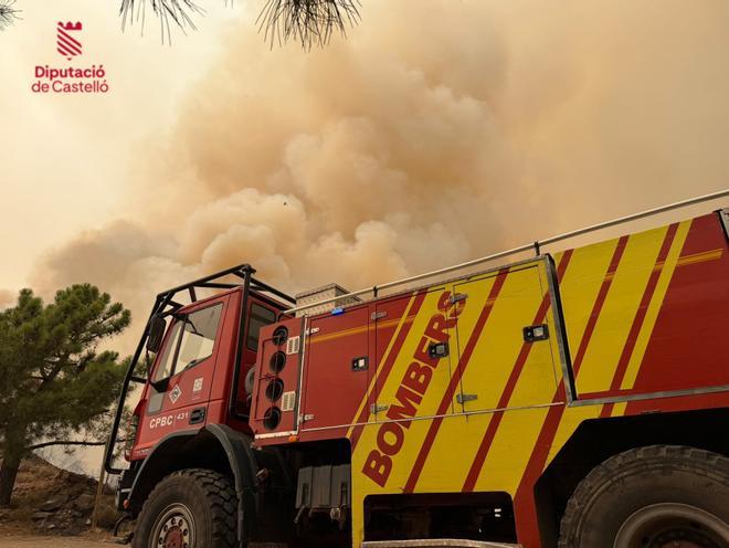 El incendio de Castellón quema ya 6.500 hectáreas, pero se ve posibilidad de estabilizarlo
