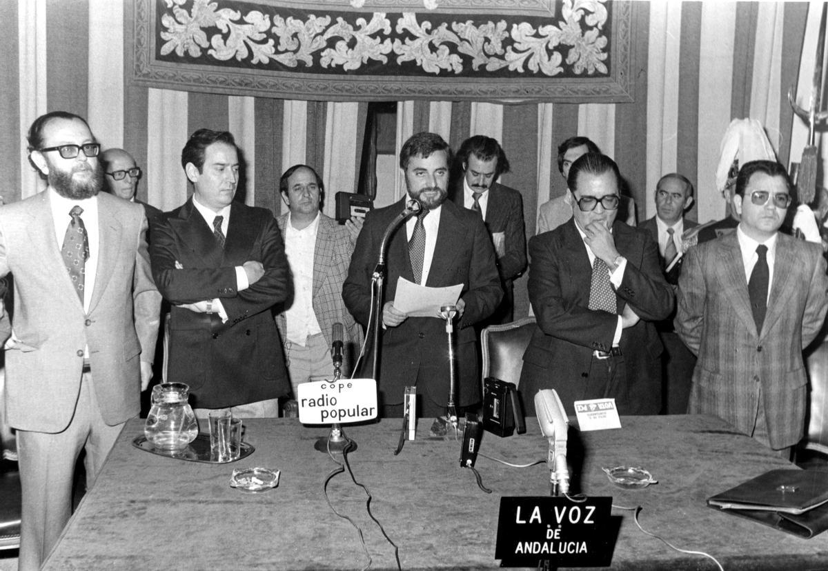 Julio Anguita, durante un pleno en el Ayuntamiento de Córdoba.