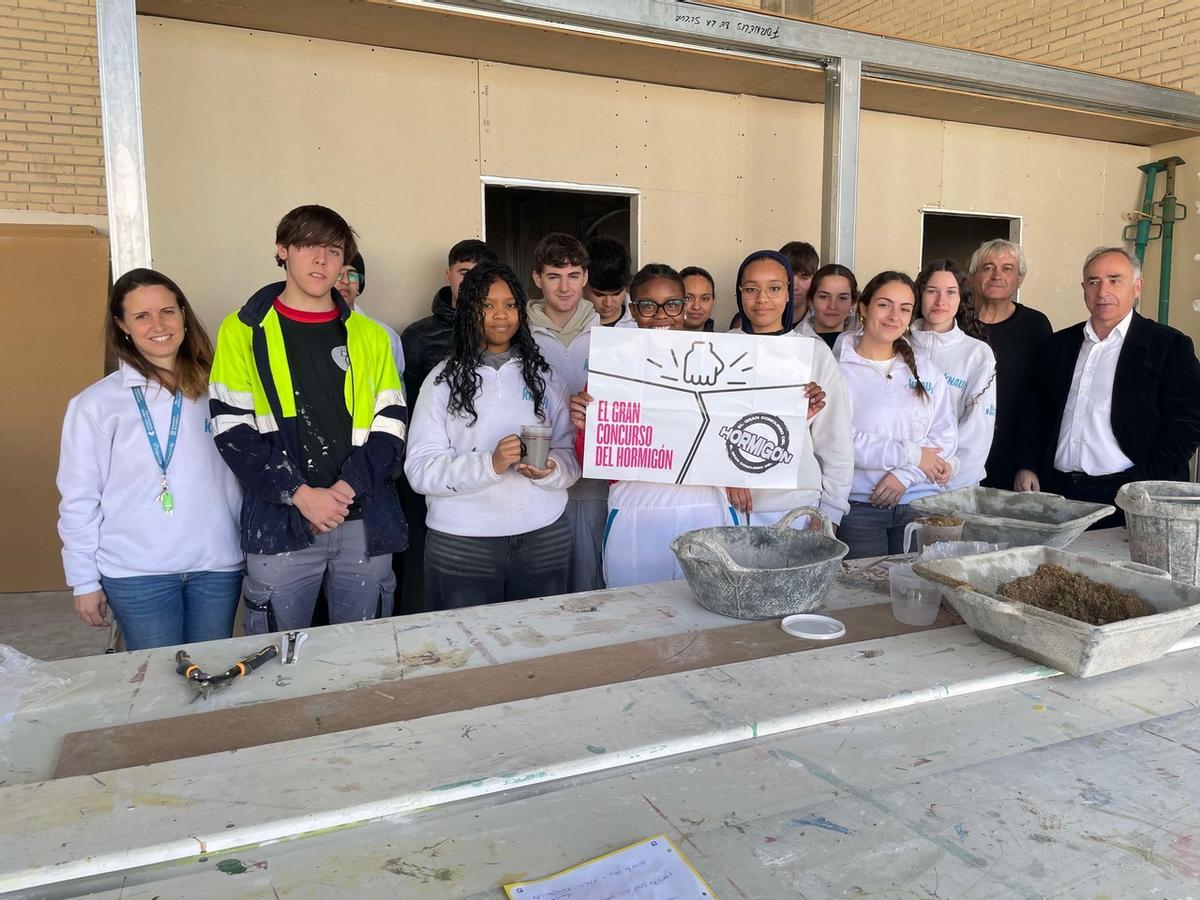 422 alumnes de 28 instituts de les comarques gironines participen en el Concurs del Formigó.