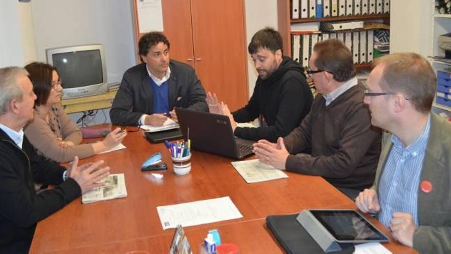 El PSPV reivindica en Vinaròs la extensión de los cercanías, AVE regional y corredor