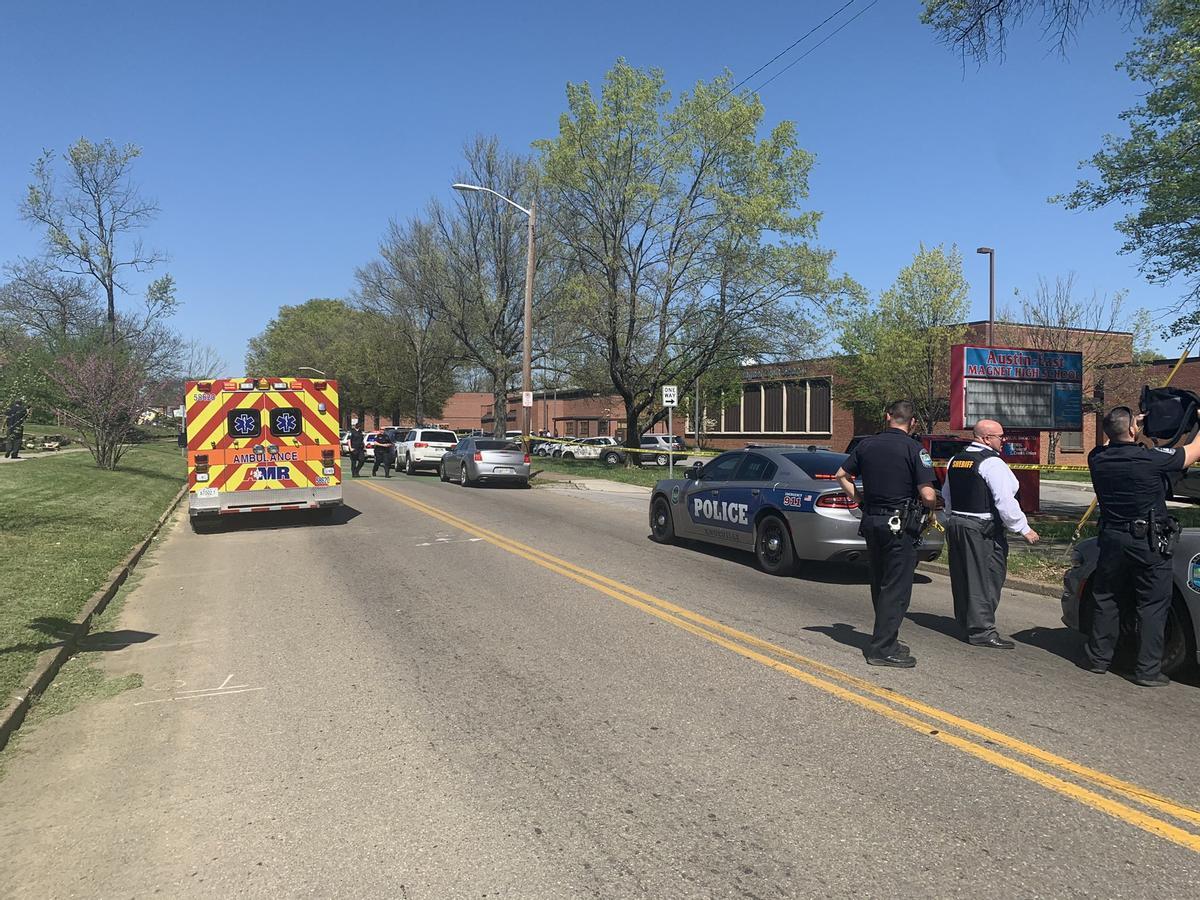 Diverses víctimes en un tiroteig en un institut a Tennessee
