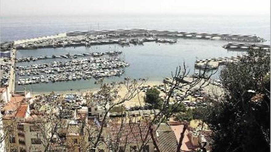 Ampliació El port de Blanes amb el seu nou dic totalment enllestit