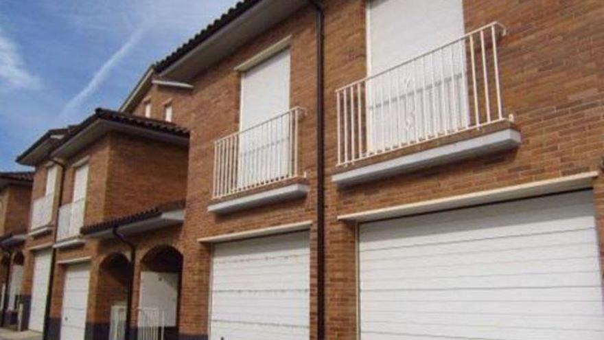 La Sareb vende 100 casas en 30 pueblos de Aragón desde 35.000 euros