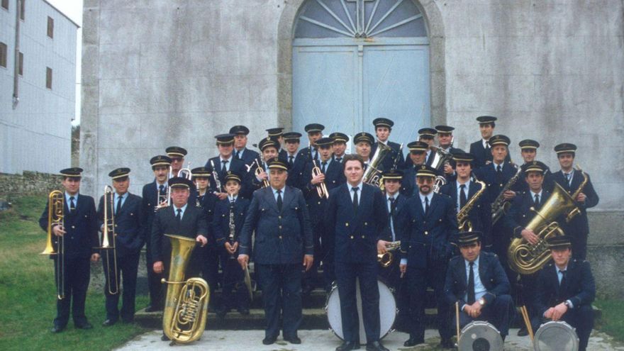 Formación de la Banda
de Música Popular
de Muimenta en la
década de 1980.
| Bernabé