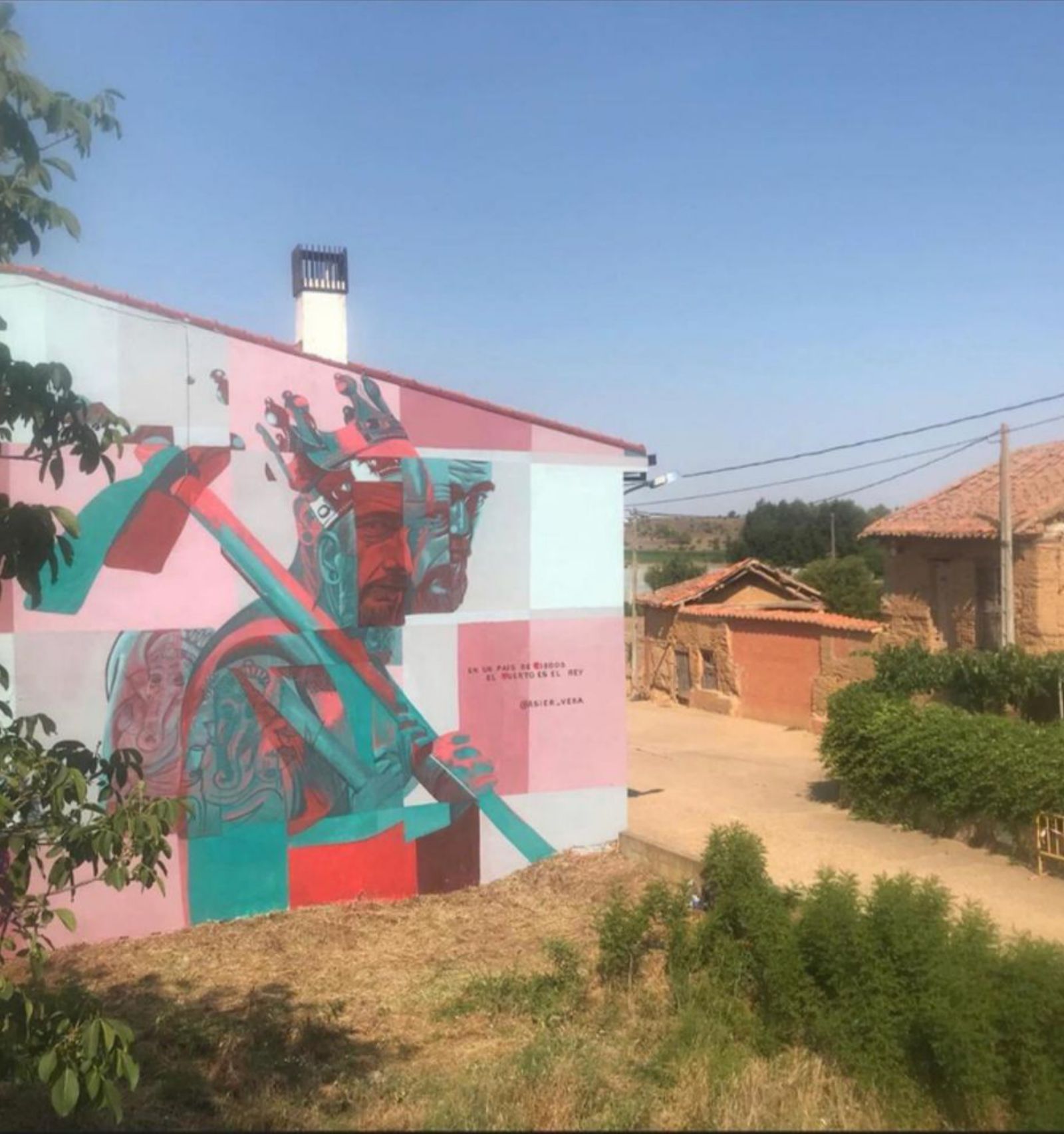 Mural realizado por Asier en La Torre del Valle este verano. | E. P.