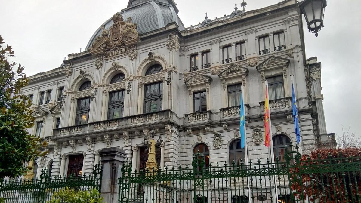 El edificio de la Junta General del Principado.