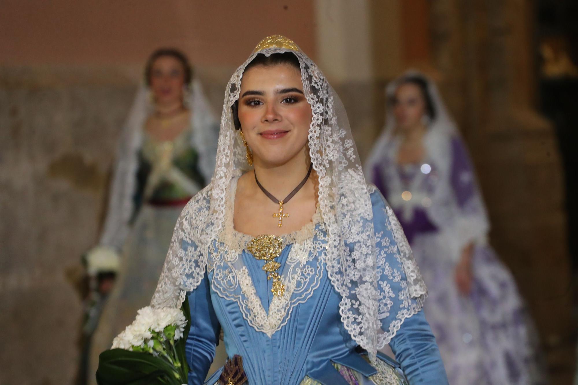 Búscate en el primer día de ofrenda por la calle de la Paz (entre las 21:00 a las 22:00 horas)