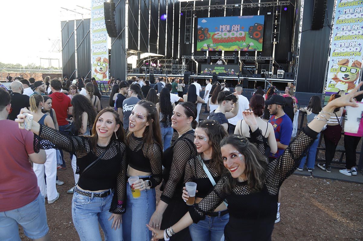 El festival &quot;Molan los 20002 Córdoba&quot;, en imágenes