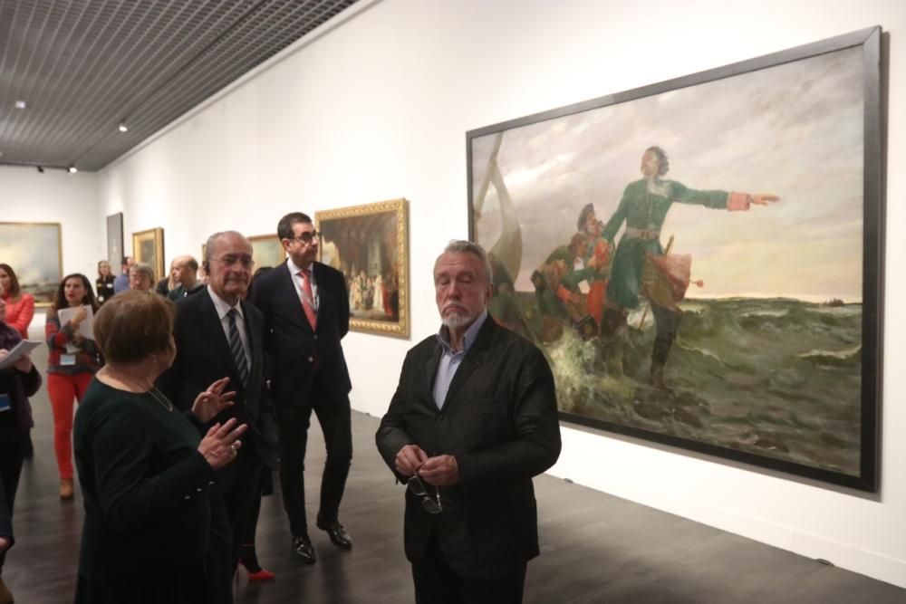 La exposición anual dedicada a la dinastía Románov permanecerá instalada en el Museo Ruso hasta enero de 2018, mientras que la temporal de Kandinsky estará abierta hasta julio