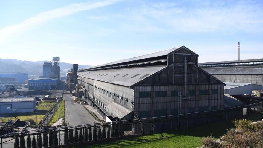 Exterior de la fábrica de Alcoa en A Coruña.