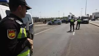 Dos detenidos con 80 kilos de cobre tras huir de un control en la carretera del Aeropuerto